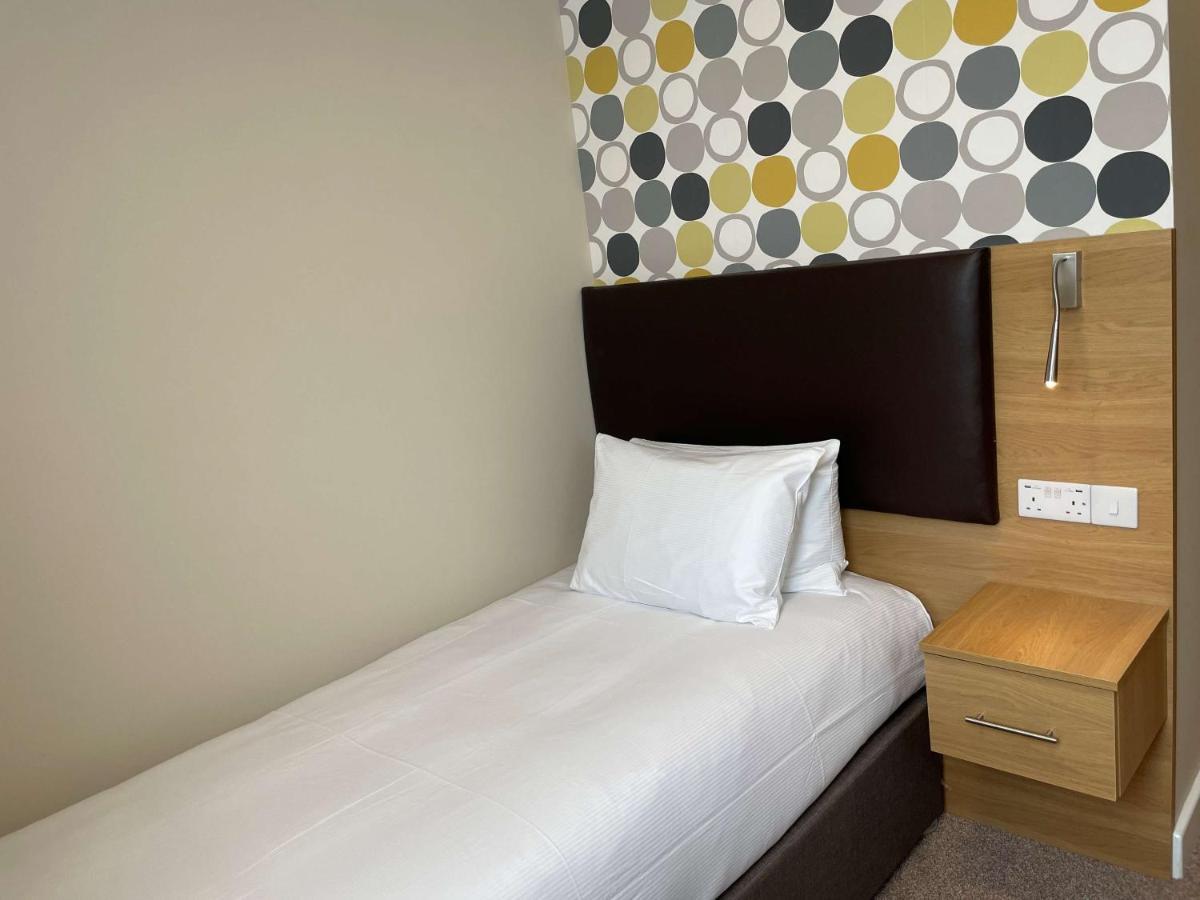 Best Western Northfields Ealing Hotel Лондон Экстерьер фото