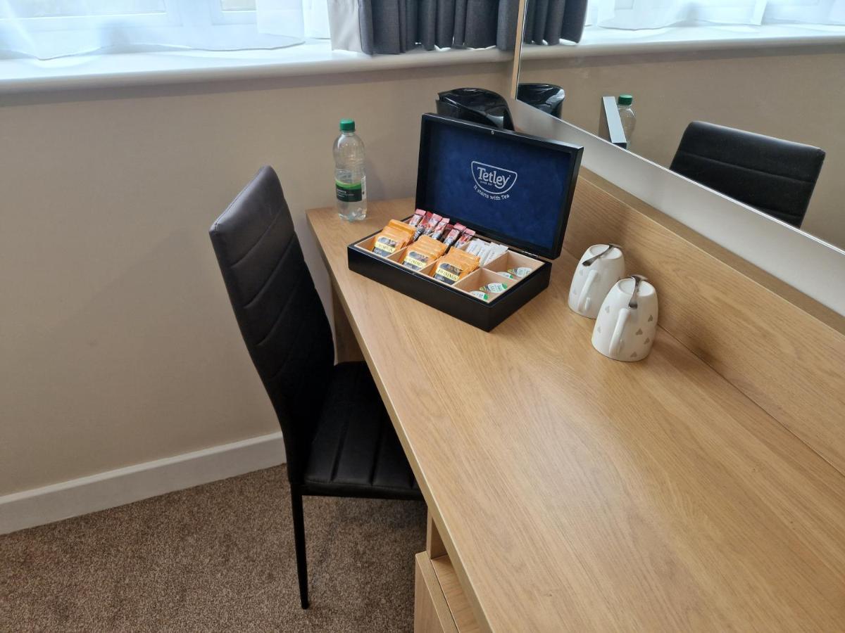 Best Western Northfields Ealing Hotel Лондон Экстерьер фото