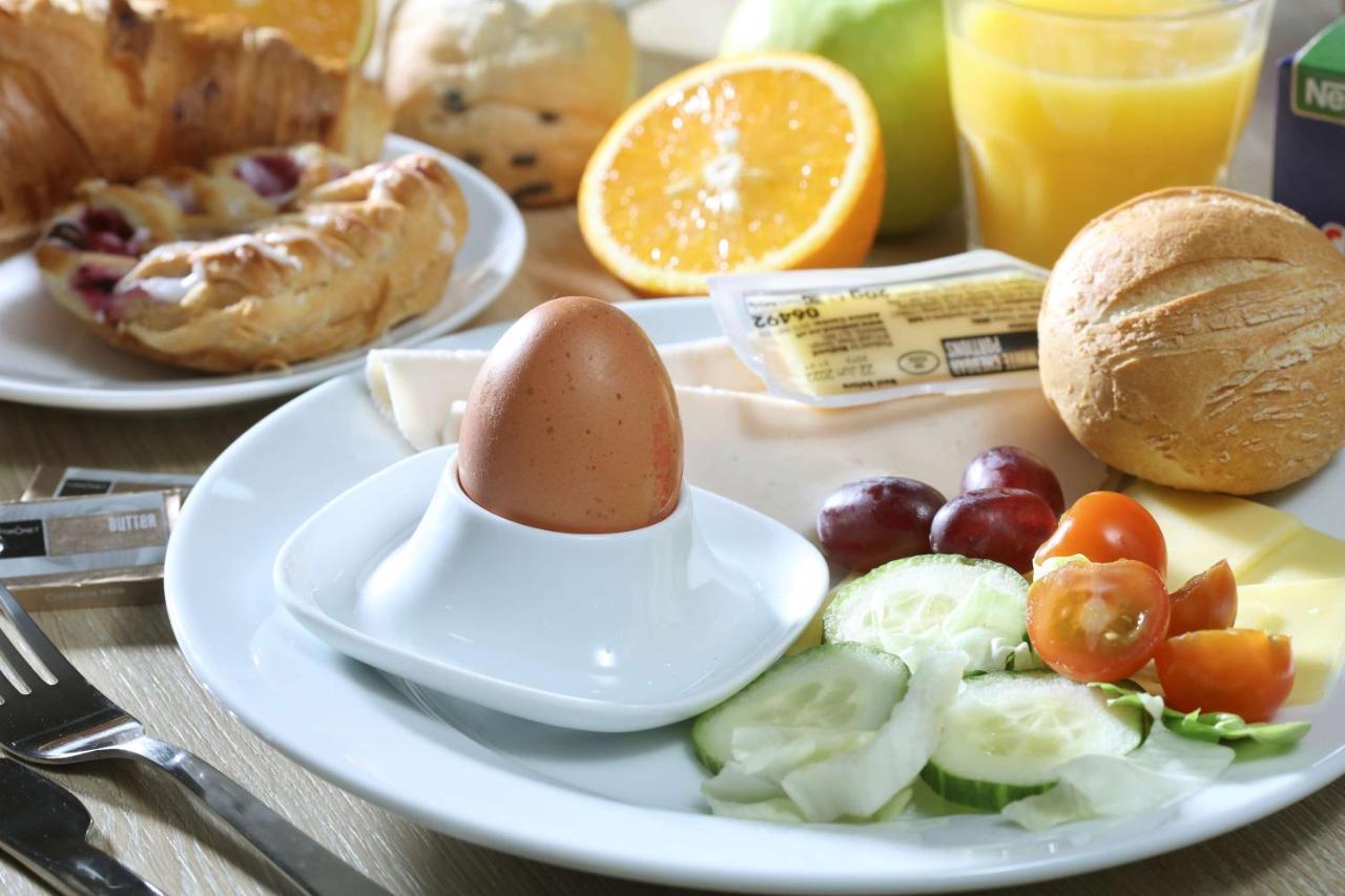 Best Western Northfields Ealing Hotel Лондон Экстерьер фото