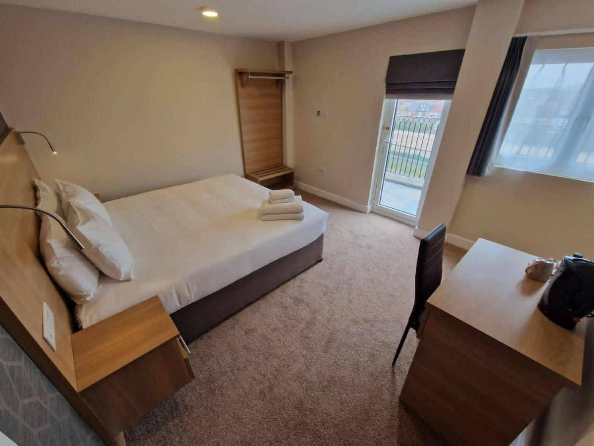 Best Western Northfields Ealing Hotel Лондон Экстерьер фото