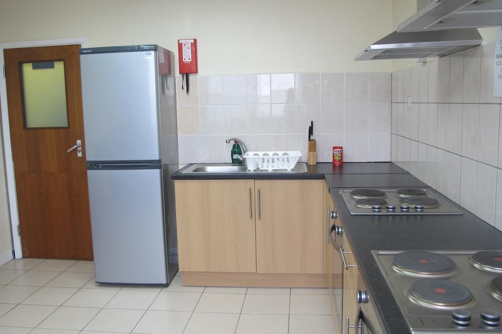 Best Western Northfields Ealing Hotel Лондон Экстерьер фото